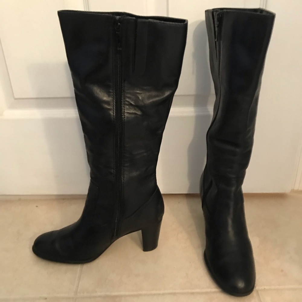 WWT Kirstie Womens Leather boots, sz 9
